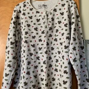 Women’s Top - Gray with Leaf Pattern